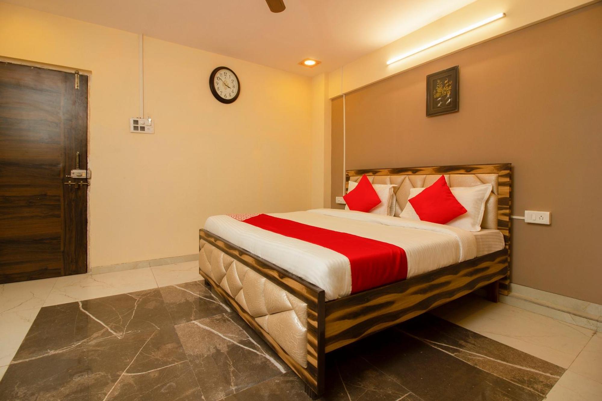 Hotel O The Star Hotel Panvel Kültér fotó